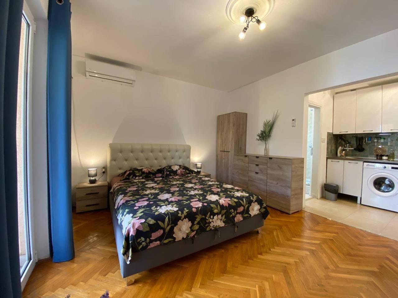 Alina'S Apartment Becici  Bagian luar foto